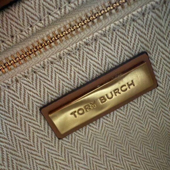 Tory Burch Women's Kira Chevron Convertible Shoulder Bag - Picture 8 of 16